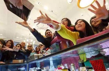 插穴视频澳门中国人依然爱赴日旅游 消费已由爆买转向网购